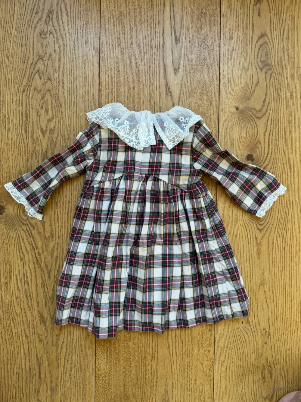 La Coqueta Vintage-Inspired Plaid Girls' Dress with Lace Collar size 2
